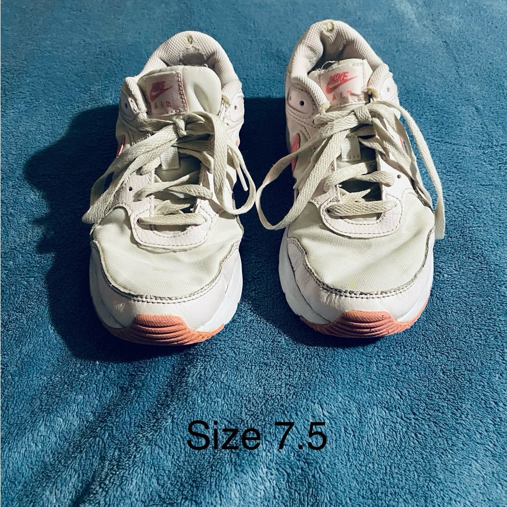 Nike White and Pink Sneakers Classic Low-Top Design